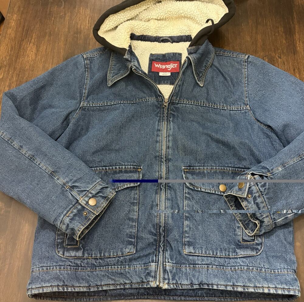 Wrangler blue denim jacket sherpa lining with hood SIZE Medium
